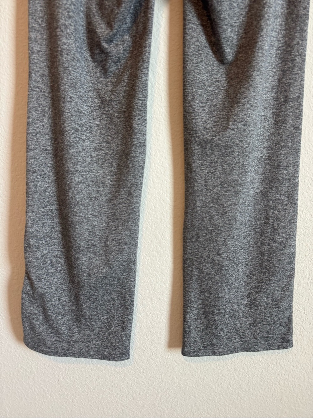 Vuori Women's Heather Grey Halo Essential Wide Leg Flare Pants Size Medium - Picture 6 of 6